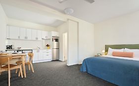 Baileys Parkside Motel By Vetroblu